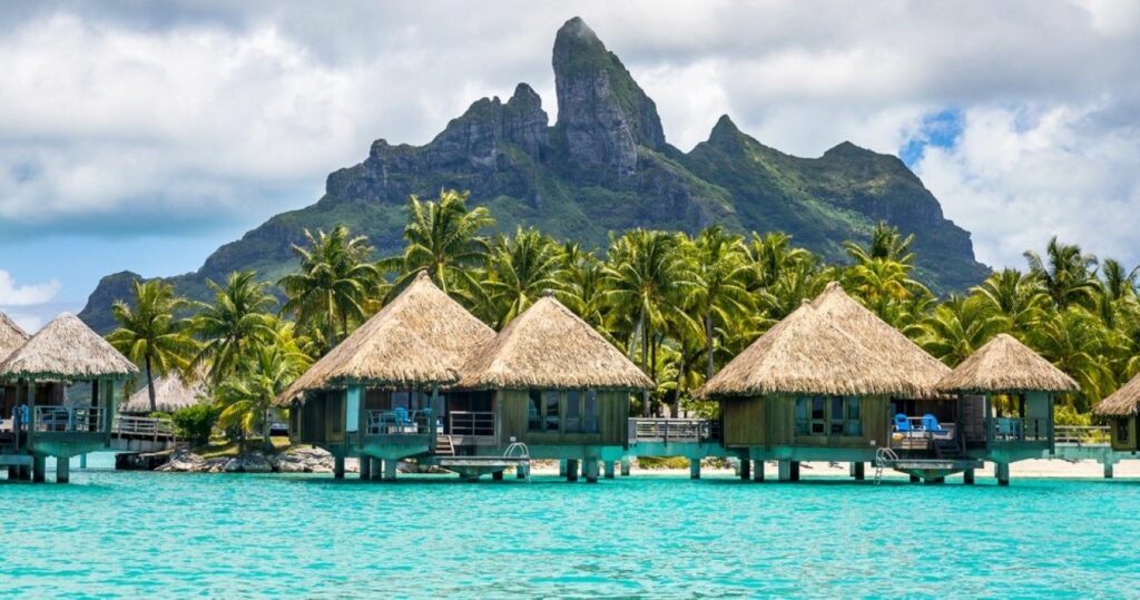 Overwater Bungalows in French Polynesia, Bora Bora and Moorea