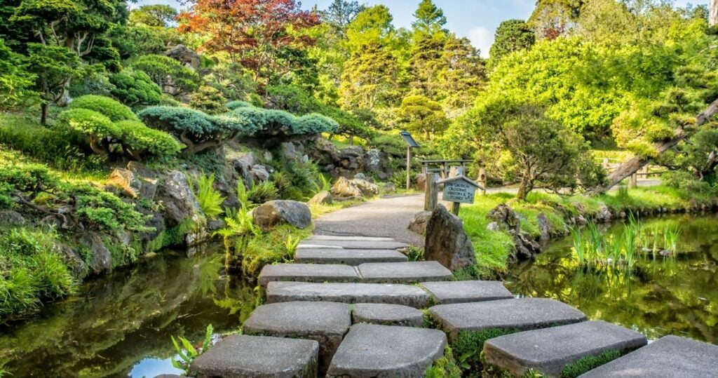 japanese garden inside golden gate park
