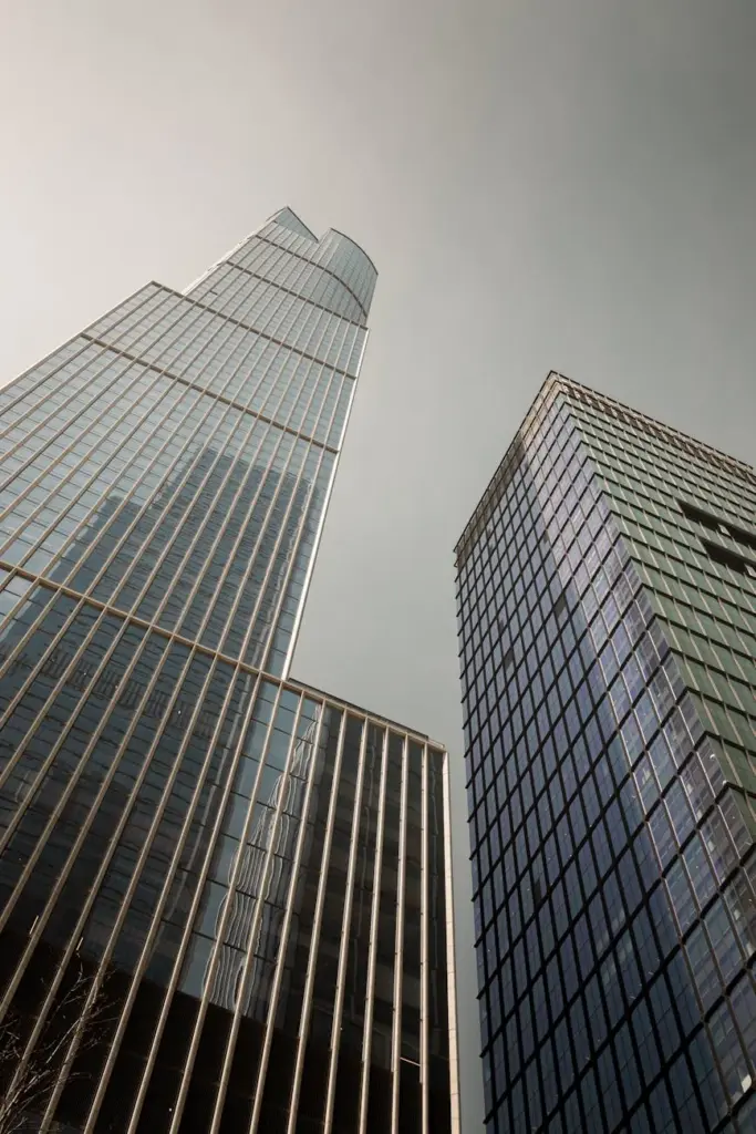Impressive view of modern skyscrapers in New York City, capturing urban architecture and skyline.