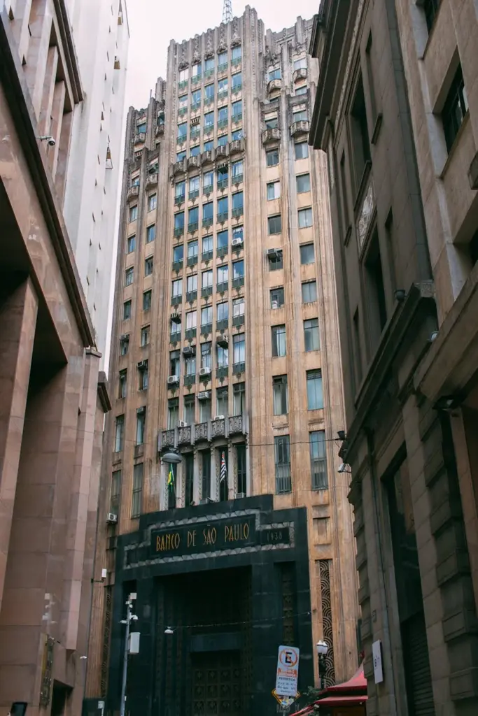 Art Deco style building in São Paulo, Brazil, capturing urban architecture.