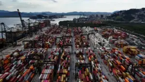 Superávit da Balança Comercial Brasileira em 2026: FGV Projeta Entre US$ 72 e US$ 75 Bilhões com Impactos do Oriente Médio e Cenário Global